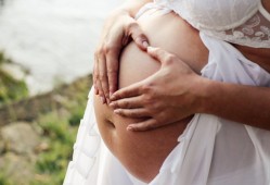 如何缓解孕妇的孕吐恶心？