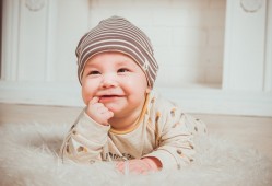 宝宝为什么会呕奶？
